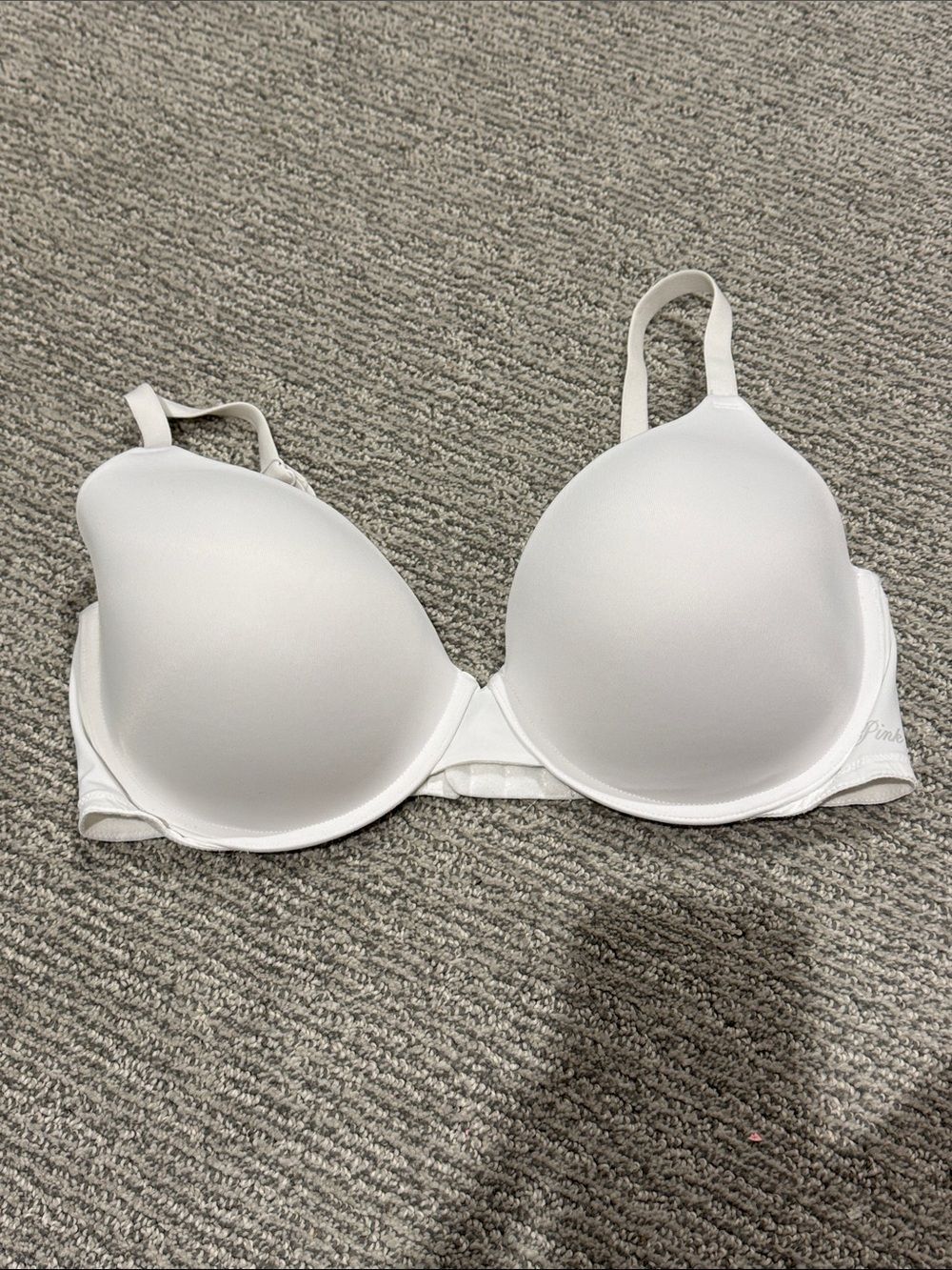 PINK Victoria's Secret Smooth White Molded T-Shirt Bra